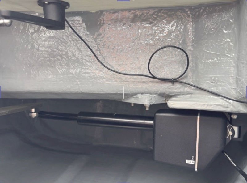 Raymarine Type 2 Mechanical Linear Drive Autopilot installed
